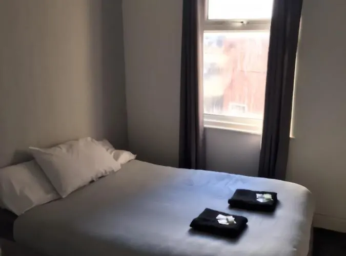 Myroomz Seaview Hotel